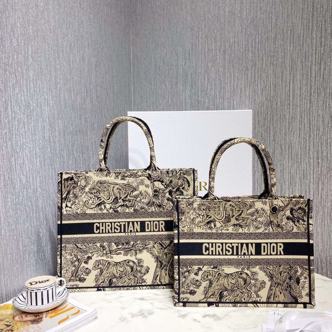 MOMO-- Book Tote M1286 41.5 x 35 x 18   36.5 item :063B00E1952